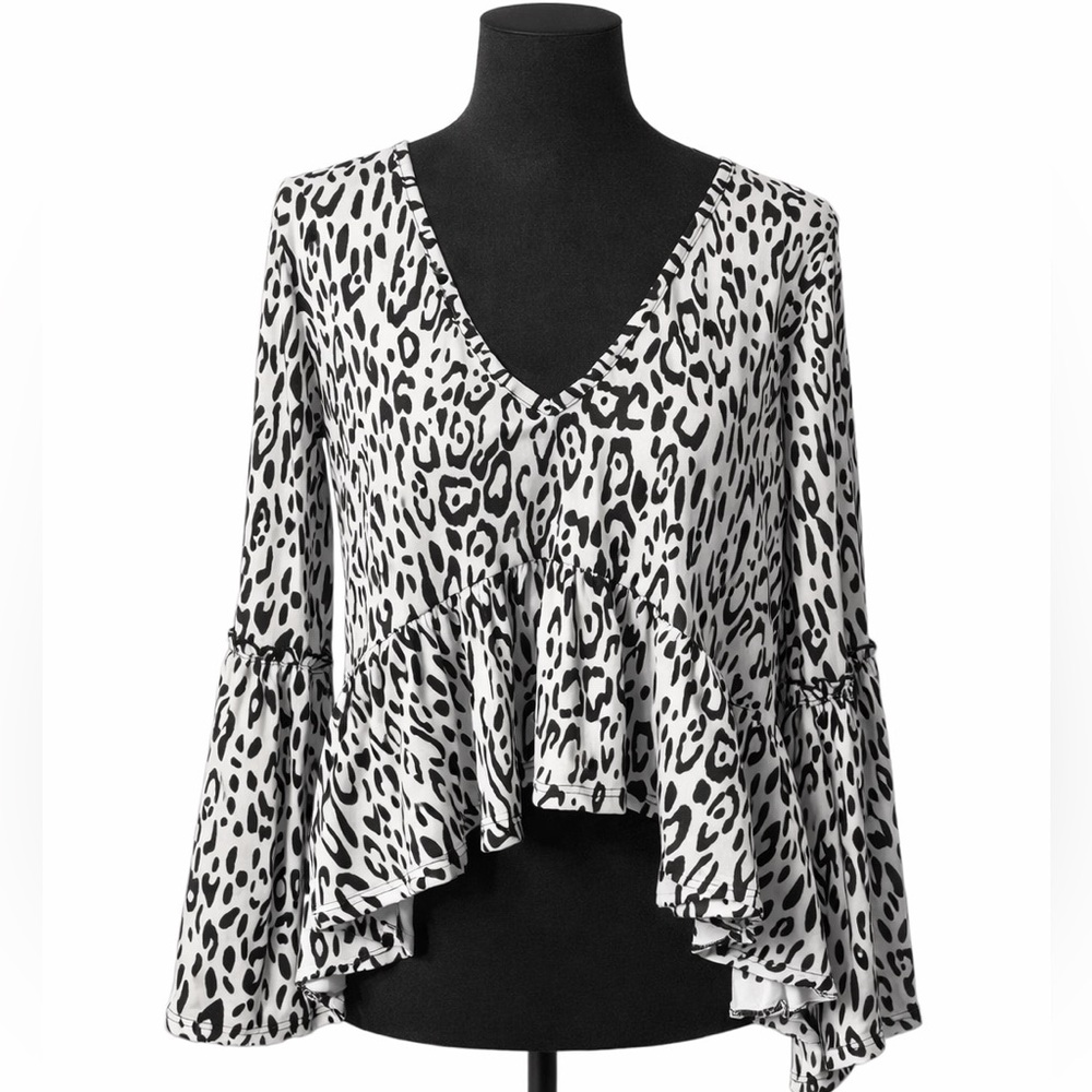 Altar’d State Braelyn Leopard High-Low Sweater- XS - Picture 2 of 5